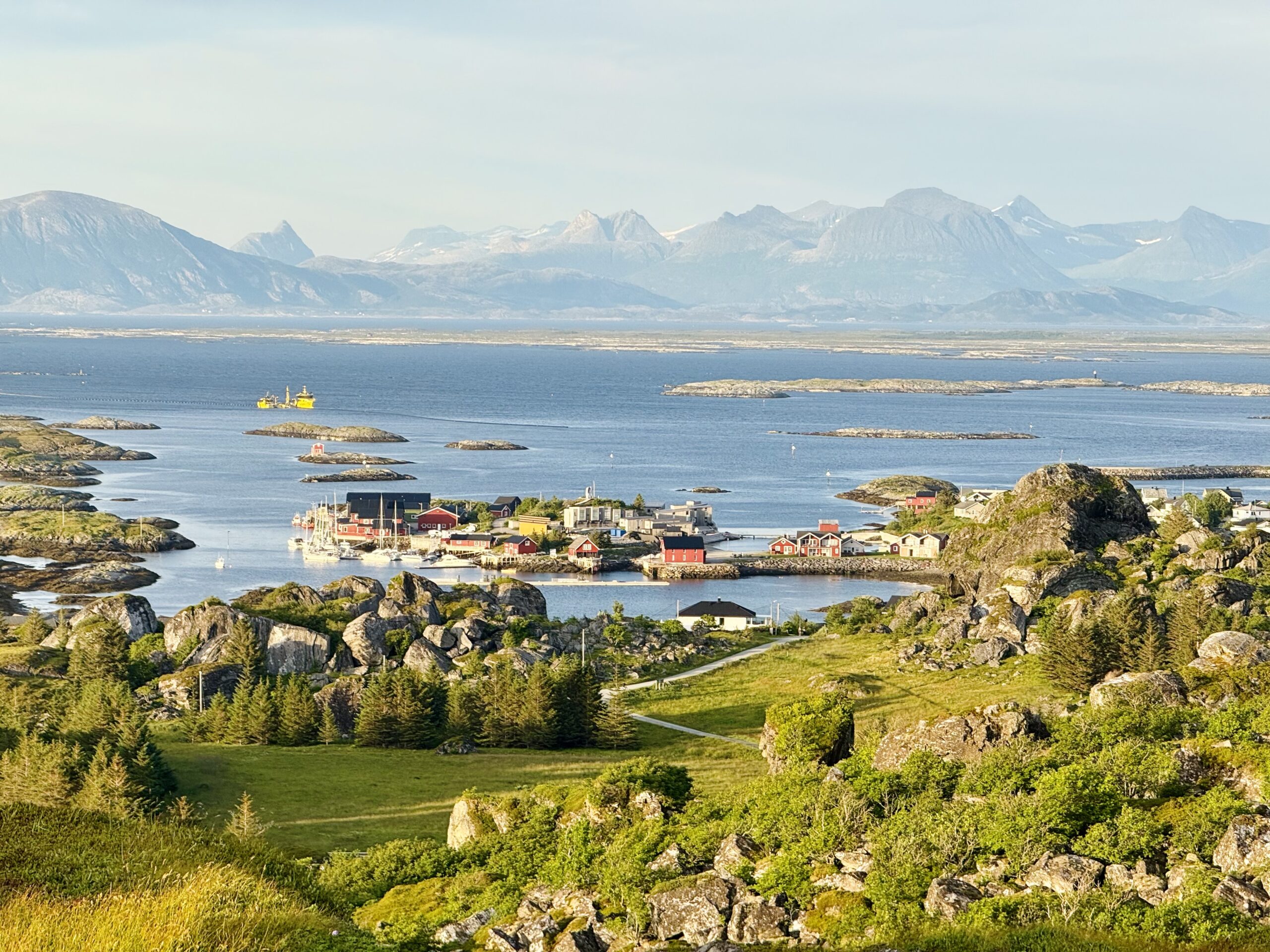 📍 Favourite place: Lovund